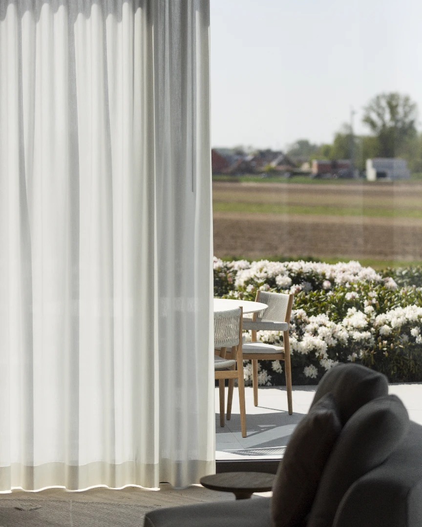 Spring vibes...

Custom-made poolhouse curtains.

Verilin delivers the complete service, from measuring till final installation on site...

The fabric is specially woven and finished to be moist resistant, ideally for poolhouse or welness spaces... 

Get in touch to create your Linen Story or to discover the possibilities in our showroom...

Project by @thuisvanoordeghem
Picture by @beelluca