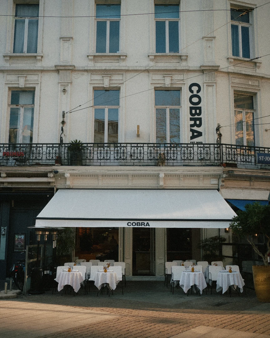 Dress your terrace with custom-made table linen...

Warm and sunny weather asks for a well dressed terrace ... think about your linen in time ☀️

Let´s enjoy delicious and great dining experiences with your friends and loved ones...

Get in touch with ilse@verilin.be 

Featured project @cobra.antwerp