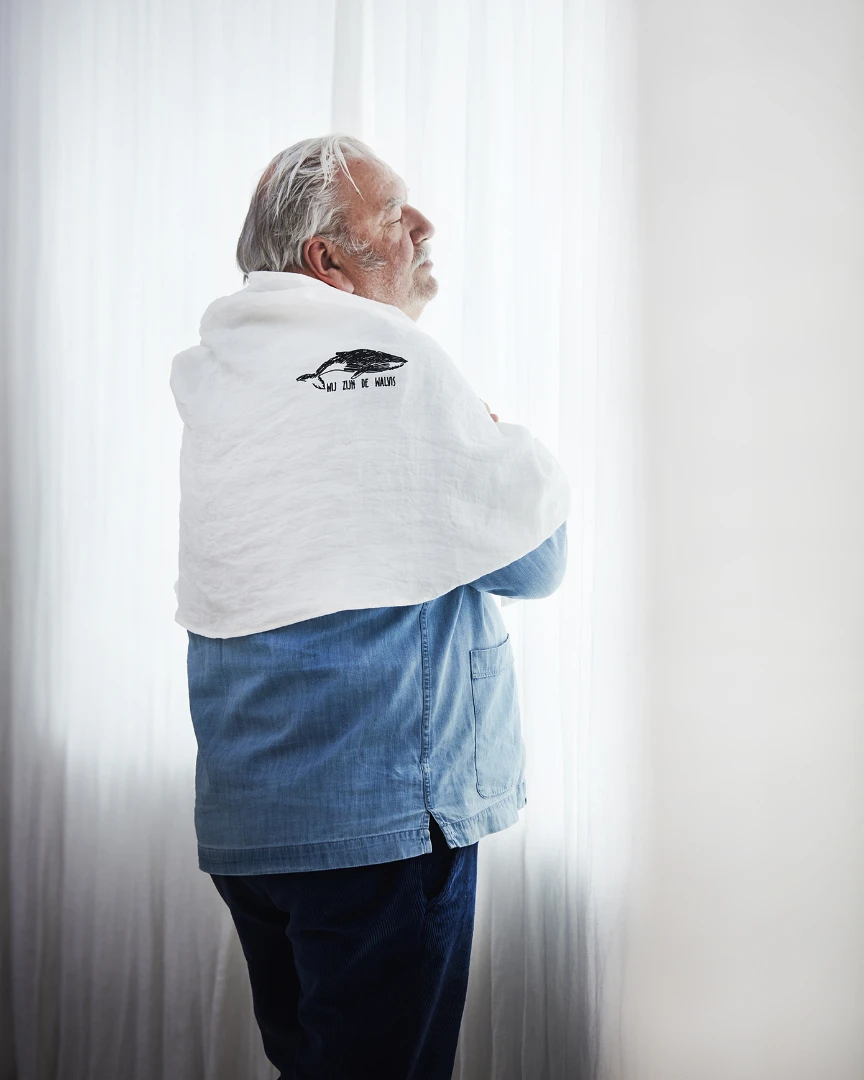 Launching today in Kortrijk...

Our collaboration for social project ´Wij zijn de walvis´ by @wimopbrouck & @i.o.b.z 

A project about the vulnerability of humans and nature...

Next to being a sponsor, Verilin is a creative partner too.
We created and designed ´troostdekentjes´ to comfort  our society and in particular young people... 

Picture by @heikkiverdurme
