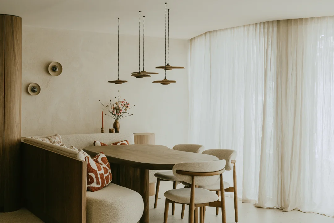 Light living room vibes...

A beautiful residential seaside project in collaboration with @evadelbarre_totalconcept 

The complete curtain service by @verilinbelgium 
From measuring till final installation by our team of craftsmen.

Get in touch to create your Linen Story. 
Contact ilse@verilin.be to fix your appointment or more information.

Picture by @charmer.be