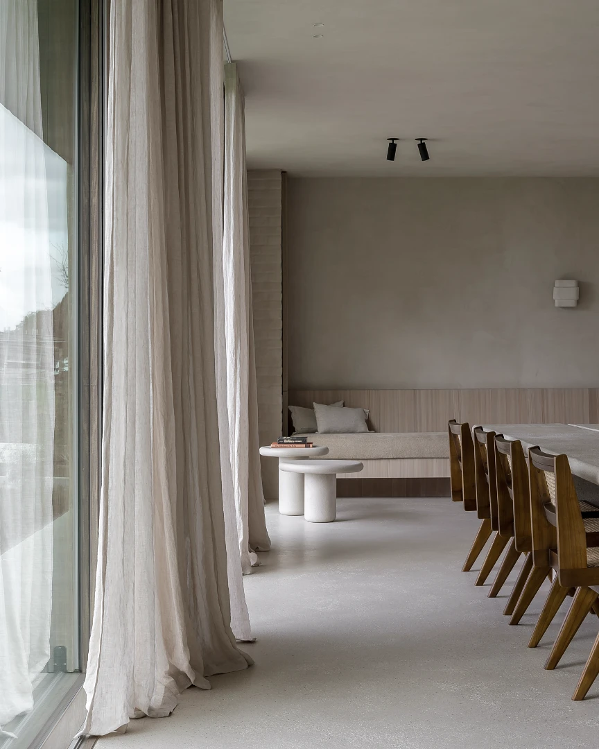 Less is more...

Our 100% linen voilages blend perfectly with the interior by @walravensweetsarchitecten 

The unique textures of our natural linen are a match with all materials and connect floors and ceilings to create a calm atmopshere...

Verilin is your partner for the complete curtain service... from measuring till final installation, we take care of the finishing and installation and have various additional options next to our curtains. Blinds, woodweaves, wooden blinds or roller blinds... the possibilities are endless.

Next to 100% linen we have a large sample room to find the perfect fabric for your home, restaurant or offices...

Get in touch yo create your project 🙏🏻
👉🏻 contact ilse@verilin.be for more info! 

Picture by @cafeine
