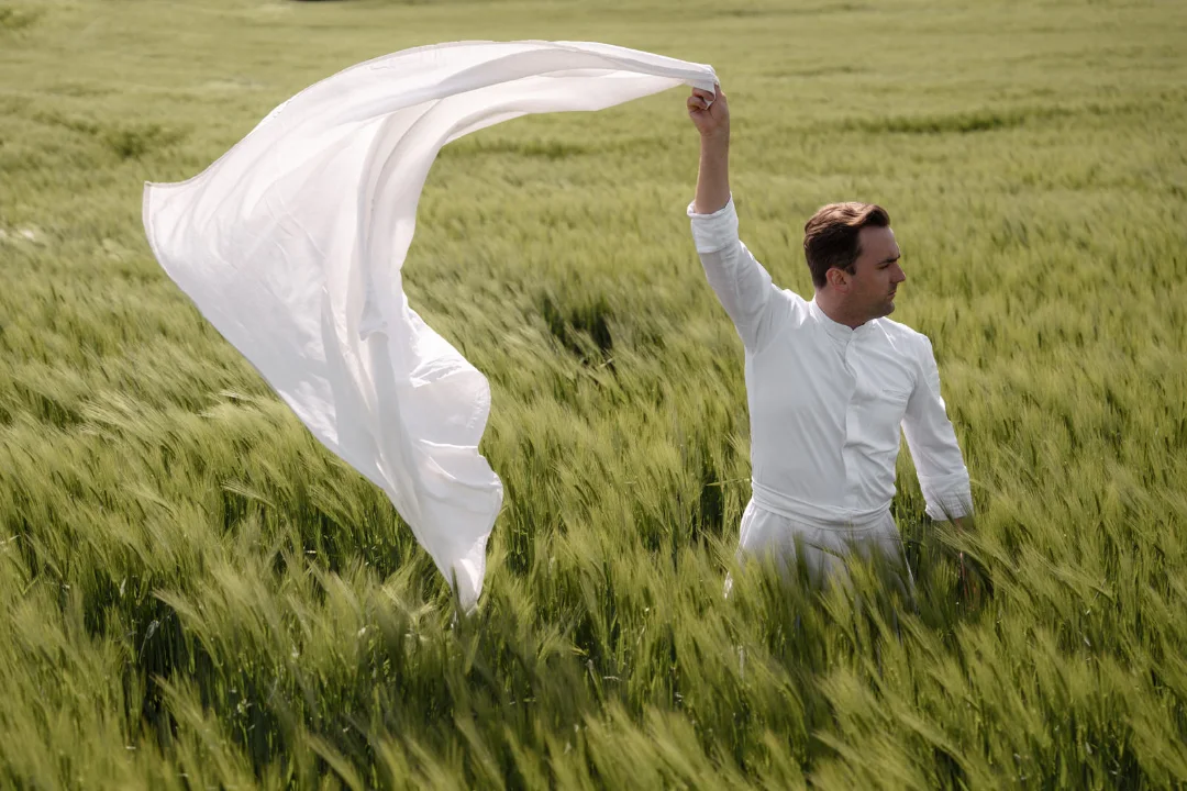 An authentic refined Linen Story...

@hofvancleve ** - @florisvanderveken 

Eye for detail and craftsmanship.
We love to create unique, personalized Linen Stories for the hospitality world. For restaurants, b&b´s and boutique hotels...

The passion, vision and drive of the chefs and their teams is inspiring... it makes us think outside the box and create custom-made linen that perfectly fits your atmopshere...

Get in touch to discover the possibilities 
Contact ilse@verilin.be for more info

Picture by @chantalarnts