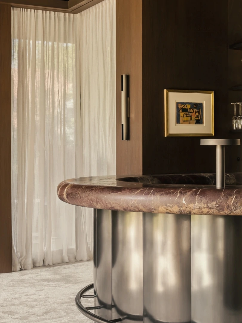 VC House by @simondeburbure 

Verilin dressed the complete home with custom-made curtains and window decoration.

The rails are all build-in and tone on tone lacquered matcjing the wooden surfaces to be as subtle as possible...

The eye for detail and the choice of materials is breathtaking. It´s an unique atmosphere created with great craftsmanship...

Picture by @cafeine 
Window decoration by @verilinbelgium
Coordination by @wbuild.be 
Interior by @de.coene