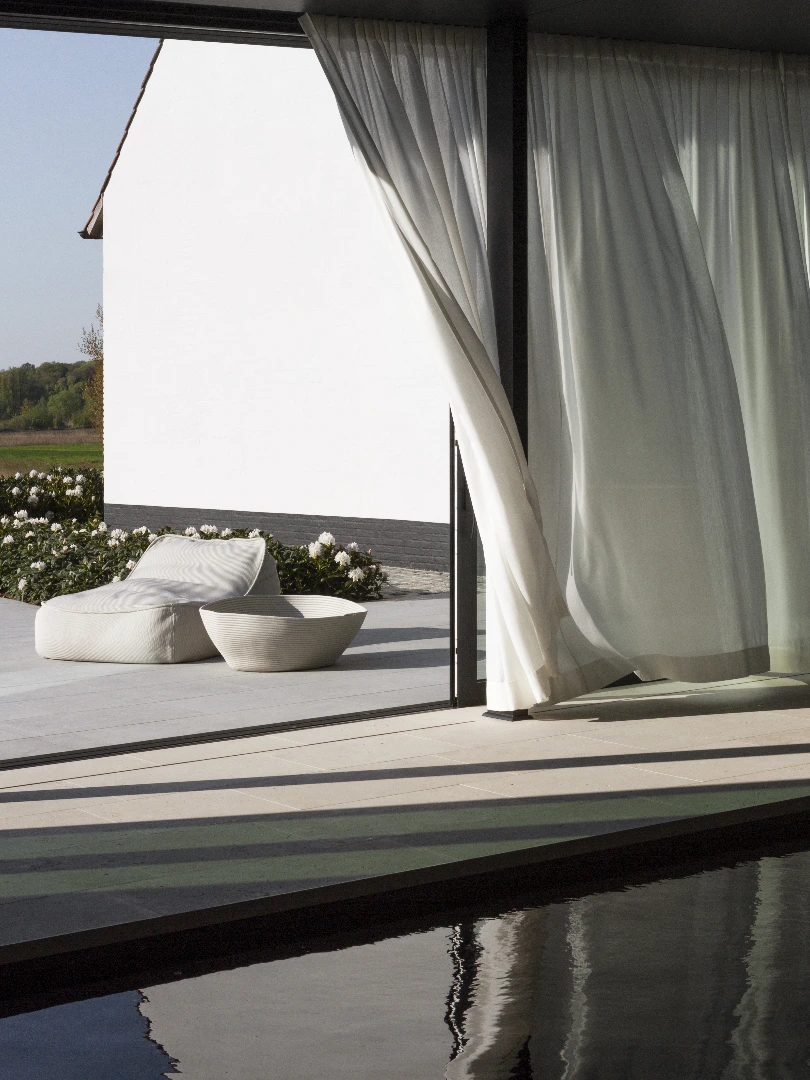 Great, relaxing summertime....

For this beautiful residential project in collaboration with @thuisvanoordeghem Verilin dressed the complete home and poolhouse with custom-made curtains.

Next to our 100% linen, we have specific fabrics with special qualities to be applied in pool area's, we can match the colour and texture to maintain a coherent and calm atmosphere throughout the house.

We are happy to help you create your own complete Linen Story!
Get in touch with ilse@verilin.be to fix your appointment or for more information about our services.

Our team will be enjoying summer Holidays from July 21th - August 11th. We are back on August 12th to help you with your requests.

Picture by @beelluca