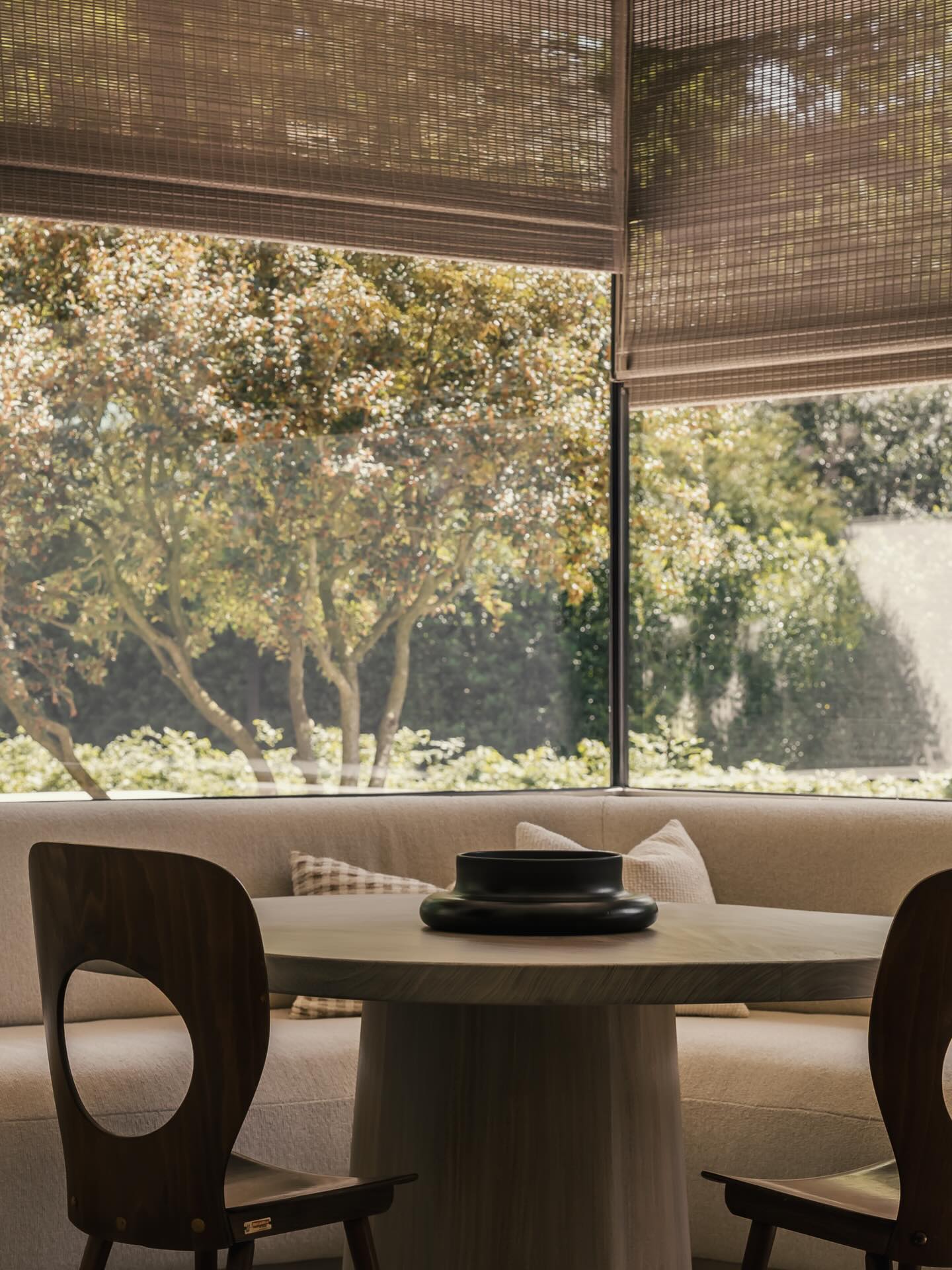 U _ Partner 

@verilinbelgium 

 Crafted in Belgium since 1956, VERILIN brings linen to life with elegance and precision. 

We are so proud to present our new partner. 

From bespoke bed, table and bath linen to tailor-made curtains; all crafted in their own ateliers. 

They weave timeless quality, warmth and understated luxueus into every interior project! 

A partnership woven in Belgian tradition, designed to last. 

See U soon! 

26.02.2026

Interior: @simondeburbure 
Picture: @cafeine