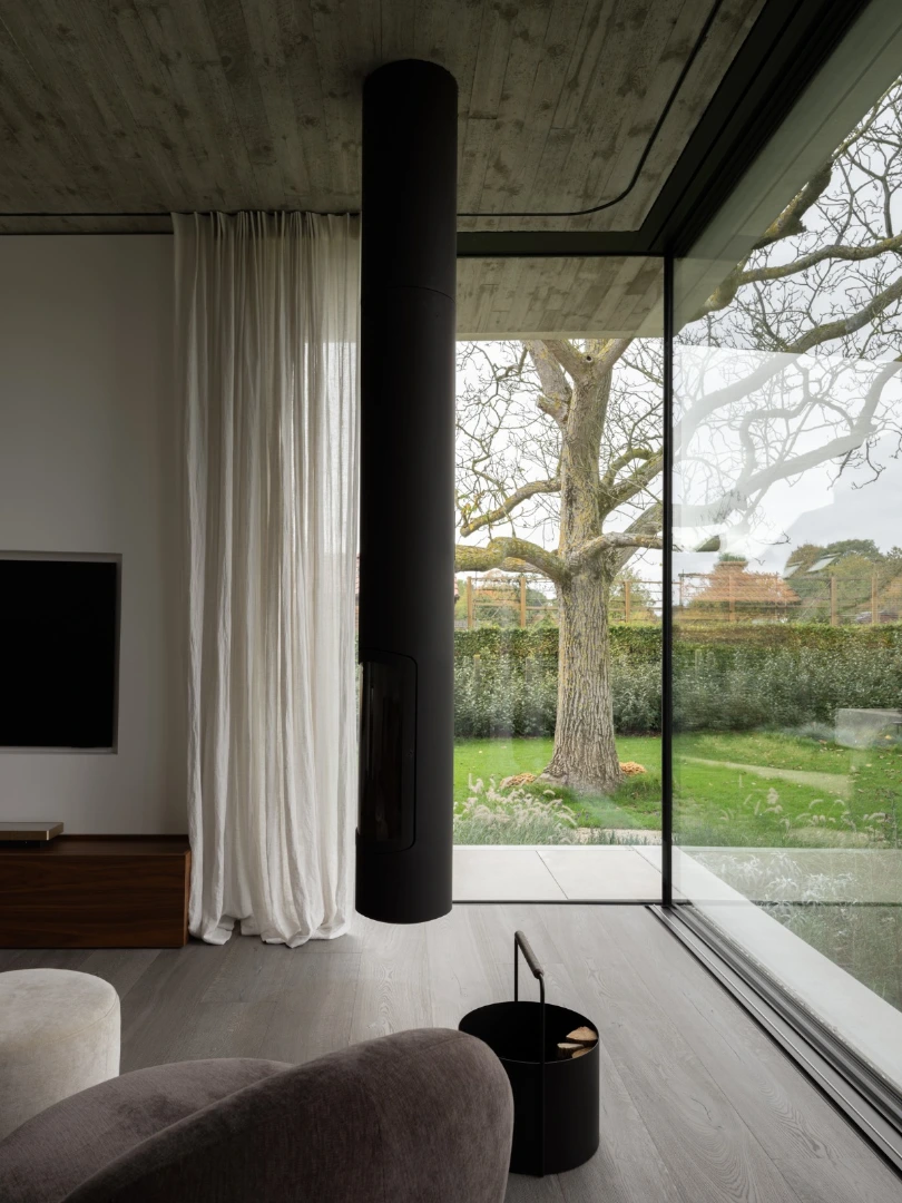 An effortless linen story, brought to life with our handcrafted linen curtains.
Woven, finished, and installed with care by our own skilled craftsmen pure, timeless quality.

Get in touch: ilse@verilin.be

@tooparchitectuur
@cafeine
@bosmanshaarden_
@fierens__