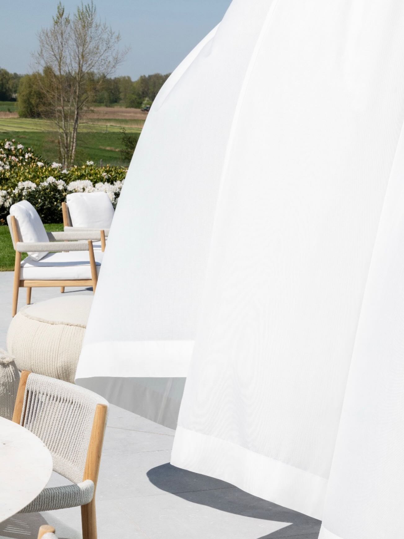 Spring is in the air…
Complete curtain service by Verilin in- and outdoor fabrics, linens, …