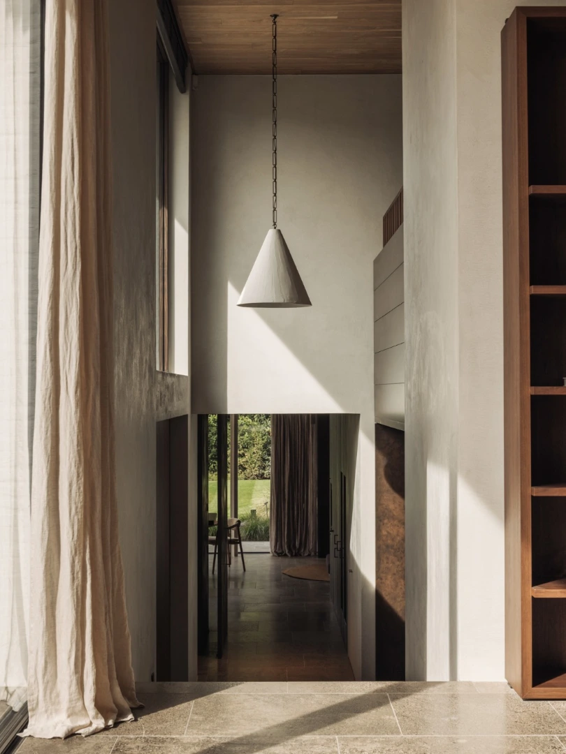 Serene coastal living ♡

A complete home at the Belgian Coast dressed with curtains and window decoration by @verilinbelgium

A wonderful mix of sophisticated textures, natural materials and soft tones...

Project in collaboration with @arjaandefeyter

Architecture by Hans-Christian Demyttenaere @mytharchitects
Garden design by @dominiqueeeman 
Photography by @tijsvervecken 

@thuisvanoordeghem
