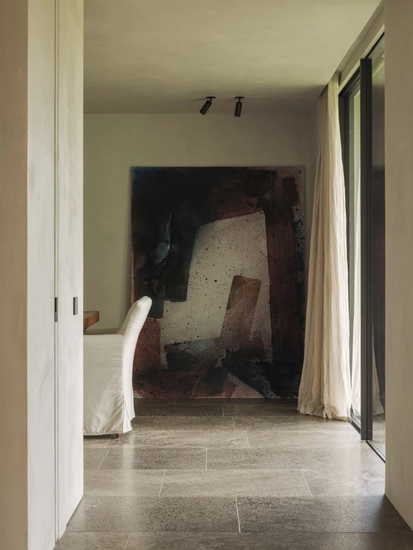 Refined home office...

The complete coastal home dressed with linen curtains and custom-made window decoration by Verilin...

From measuring till final installation by our team of craftsmen. 

Project in collaboration with @arjaandefeyter 

Architecture by @mytharchitects 
Garden design by @dominiqueeeman 
Photography by @tijsvervecken 

👉🏻 Contact ilse@verilin.be to discover all possibilities to create your project...