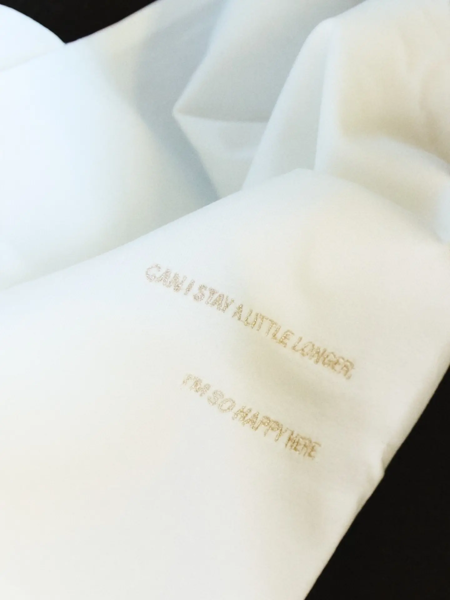 A personal touch for @eldo.restaurant 

Custom-made table linen and personalized napkins with refined embroidery by Verilin.

A wonderful collaboration with @jaccolagasse
Picture by @ambervanbossel 

Looking forward to creating your linen story!
Meet our team at @chefsplace_xpo 
15-18 nov. - Flanders expo Ghent.

Contact ilse@verilin.be to get your appointment and registration codes.