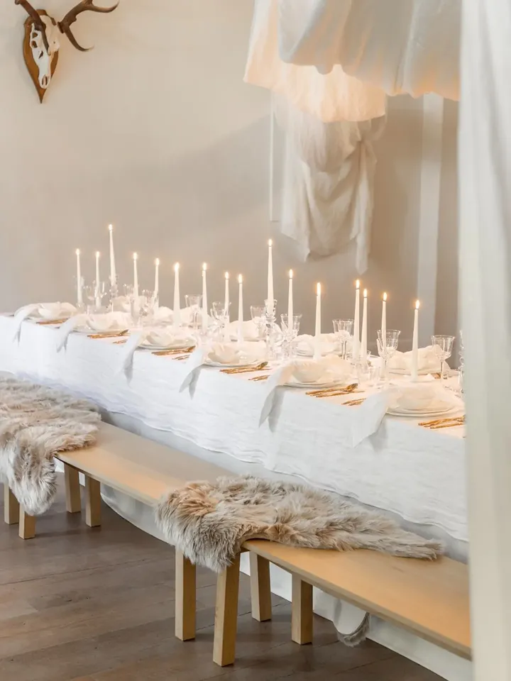 A glimpse of cosy evenings....

Layers of tailor made-linen balanced with soft candlelight... thoughtfully curated table settings designed for memorable gatherings...

In collaboration with @meet.marcel

Personalized, woven and crafted in our Verilin ateliers to bring people together... 

Get in touch for more information or to dress your table or party with beautiful linen.

Contact ilse@verilin.be 

Photography by @annick_vernimmen_photography